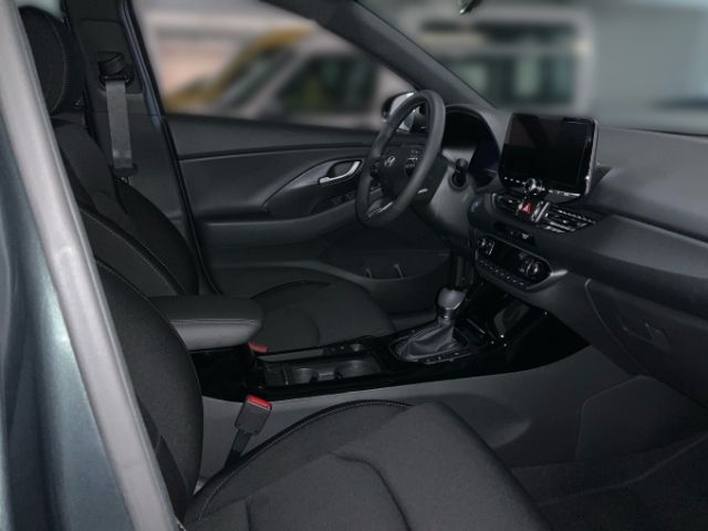 Fahrzeugabbildung Hyundai i30cw Advantage MY25 Plus-Paket NAVI+PDC vorne u