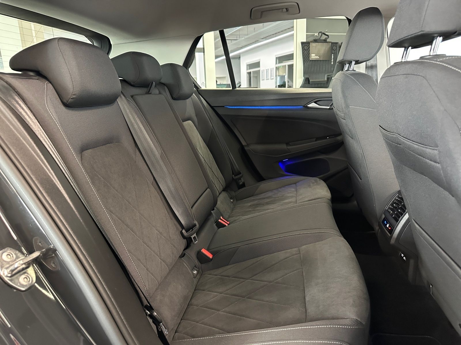 Volkswagen Golf - Bild 11