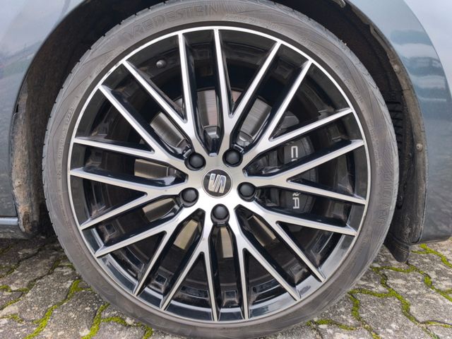 Seat Leon Cupra 290*DSG*Navi*LED*SHZ*PDC*