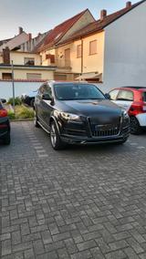 Audi Q7 S line 7 sitzer - Audi Q7 aus 2012 mit Diesel-Antrieb