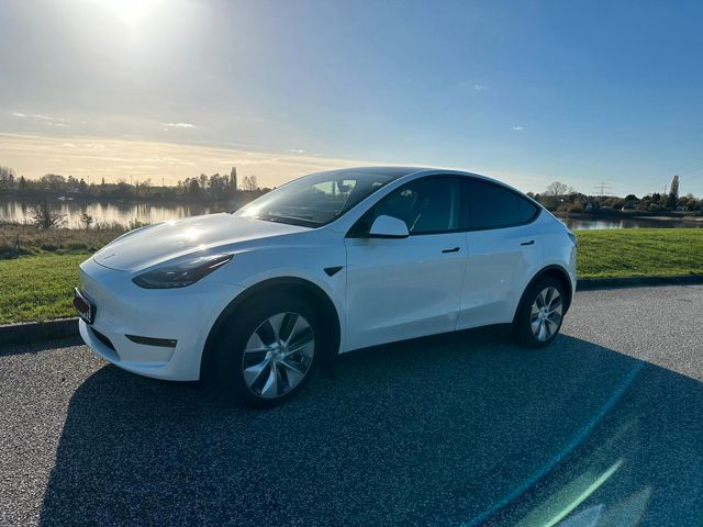 Tesla Model Y Long Range Dual Motor AWD Long Range