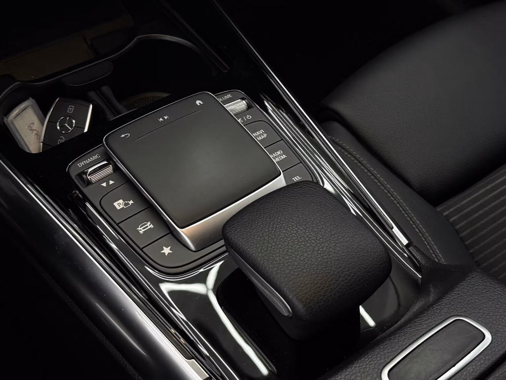 Mercedes-Benz GLA e, 1 Hand, Leder, Kamera, Widescreen, миниатюра 23