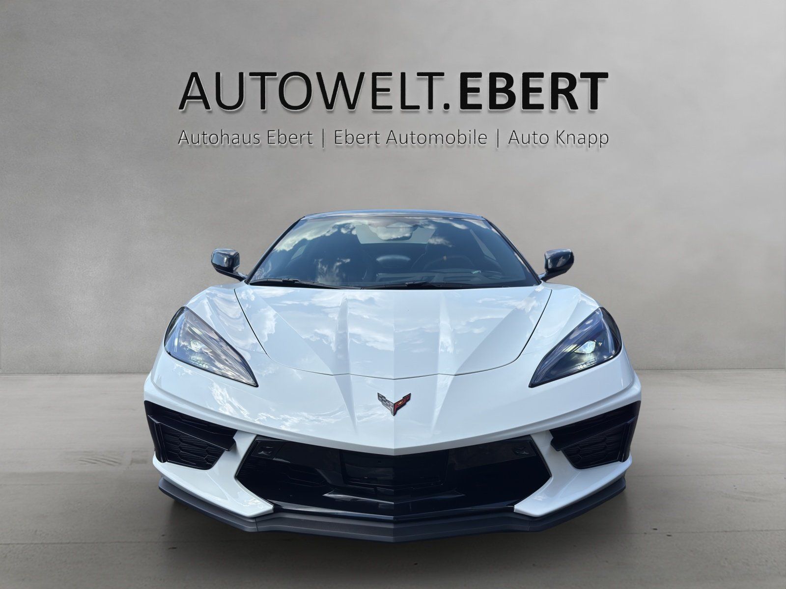 Fahrzeugabbildung Corvette C8 Cabrio 3LT MY2026 ARCTIC-WHITE/DARK-ATMOSPHER