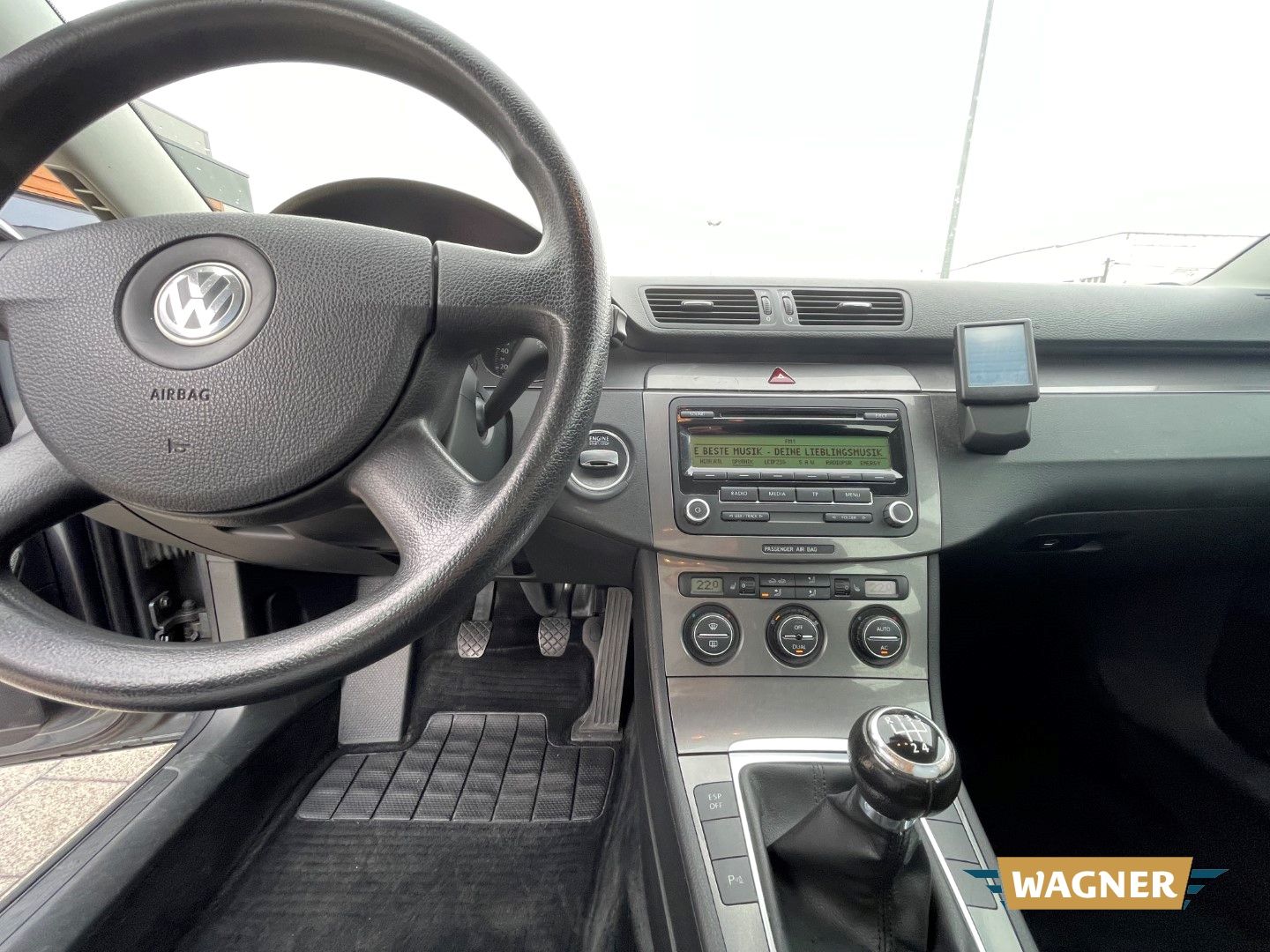 Fahrzeugabbildung Volkswagen Passat Variant Trendline Sitzheizung TÜV 03/2028