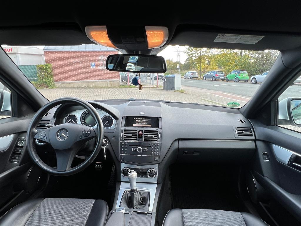 Mercedes-Benz C 320