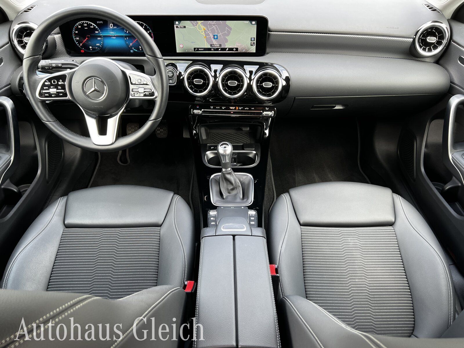 Fahrzeugabbildung Mercedes-Benz A 200 Kompaktlimousine Progressive/Navi/Klima/LE