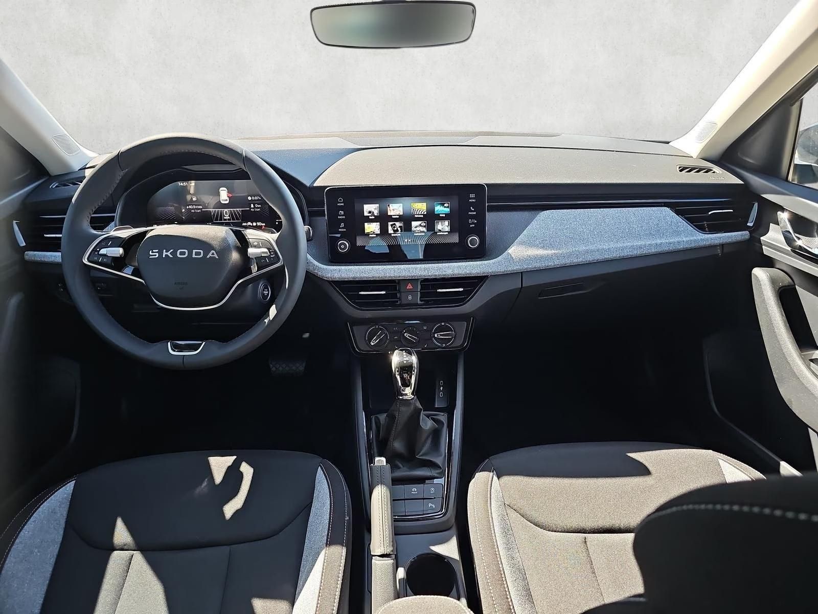 Fahrzeugabbildung SKODA Kamiq 1.0 TSI DSG Selection Black+APP+SHZ+KAMERA