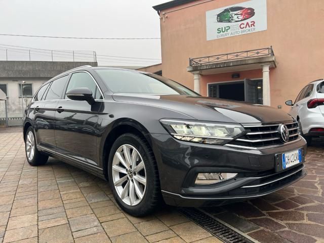 VW VOLKSWAGEN Passat Variant 2.0 TDI SCR EVO DSG Bu