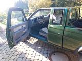 Nissan King Cab - aus 2000: Geländewagen