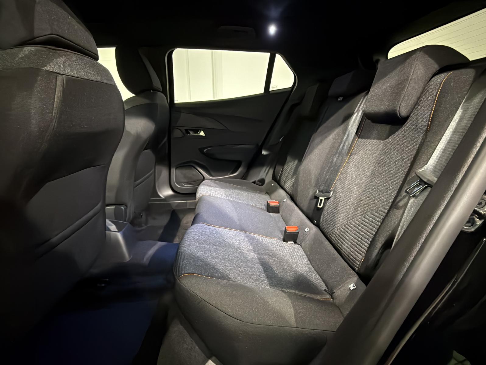 Peugeot 2008 Hyb.145 Business Autom.|PDC|KAMERA|NAVI|SHZ
