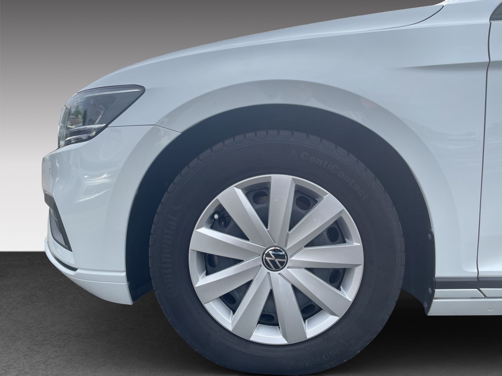 Volkswagen Passat Variant - Bild 8