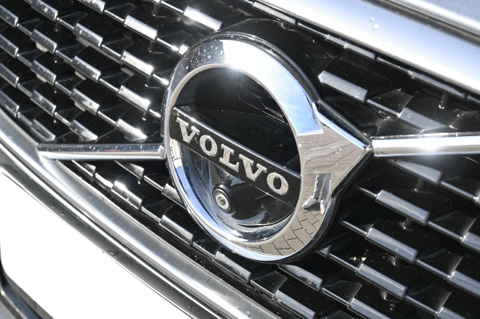 Fahrzeugabbildung Volvo S90 Lim.R-Design Plug-In Hyb. AWD*B&W*LUFT*MASS*