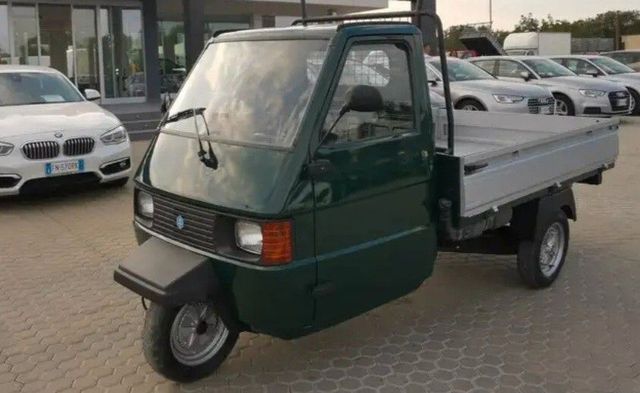 Piaggio Ape 703 volante