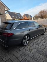 Mercedes-Benz E 220 d T  19 Zoll/LED/AHK super Zustand  - Mercedes-Benz E 220 in Krefeld