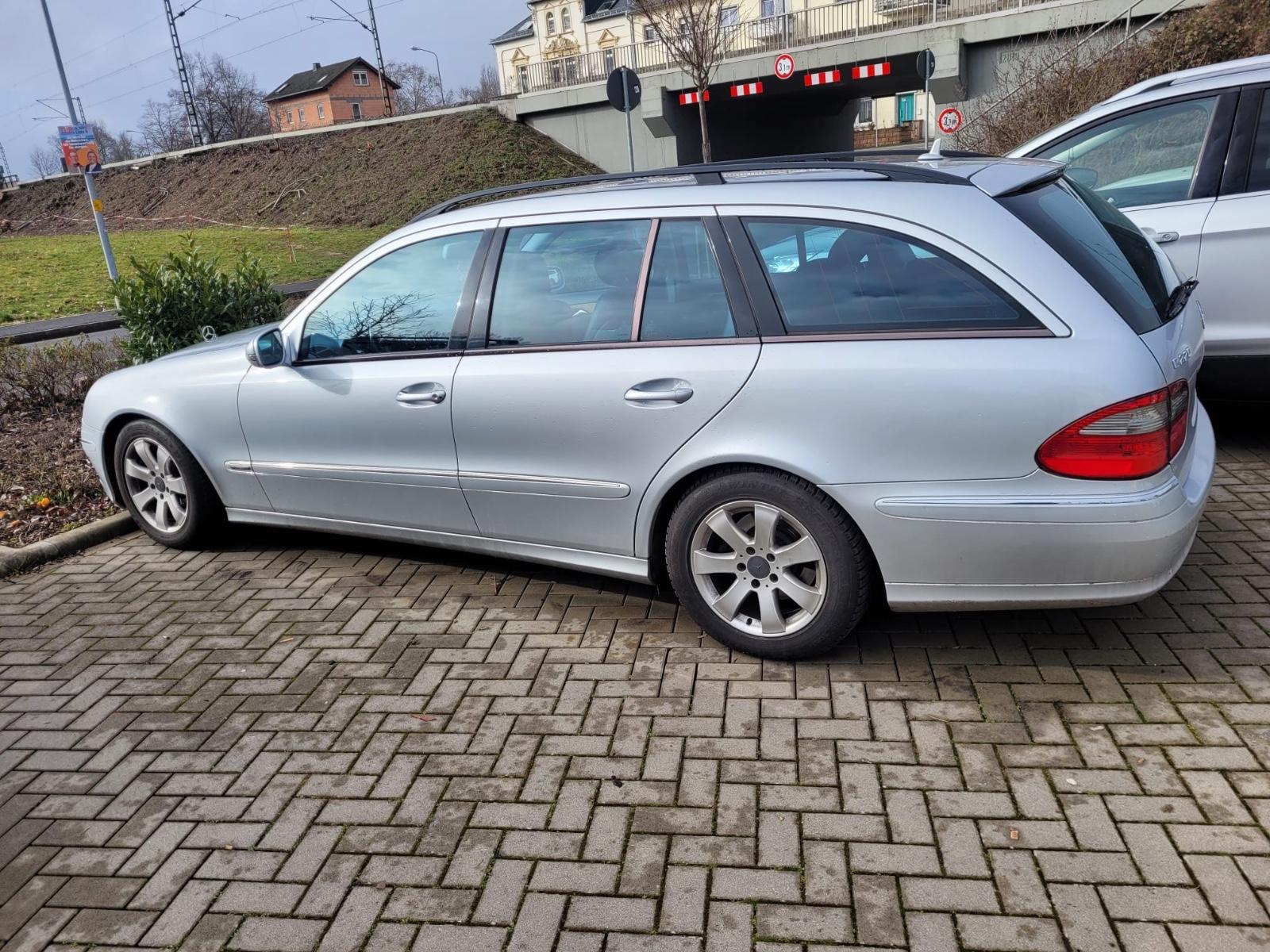 Mercedes-Benz E 220 CDI T AVANTGARDE Avantgarde