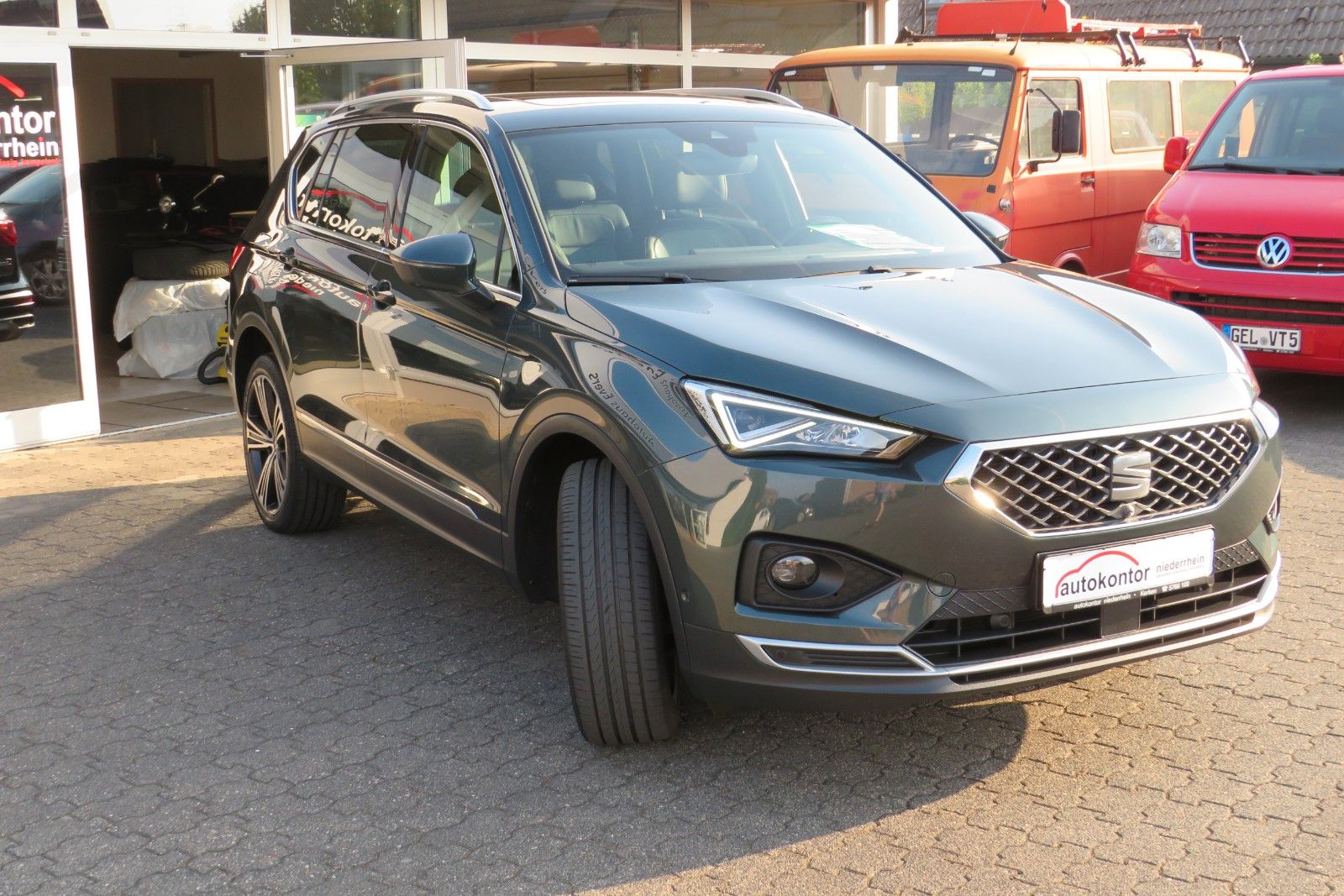 Fahrzeugabbildung SEAT Tarraco Xcellence PANO 7S ACC NAVI LEDER  LED