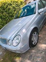 Mercedes-Benz Benz E240 Benzin schaltgetriebe - gebrauchte Mercedes-Benz E 240 aus dem Jahr 2002