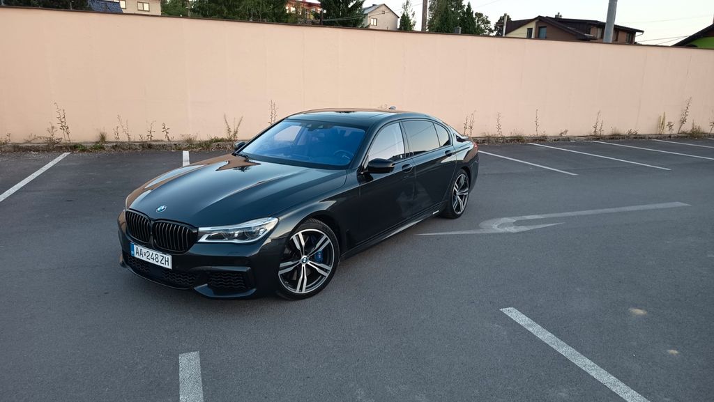 Image of BMW M760