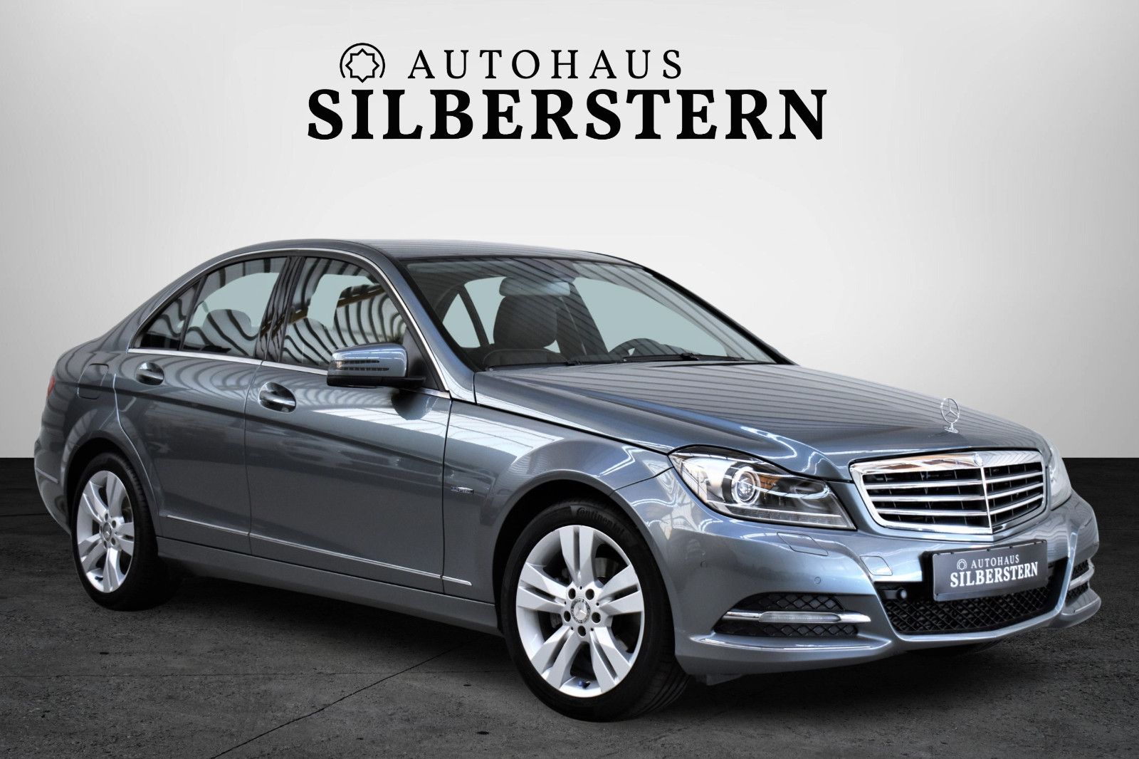 MERCEDES-BENZ C 180 CGI+Elegance+Automatik+Bi-Xenon+Navi+AHK