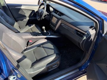 Toyota Avensis - 9