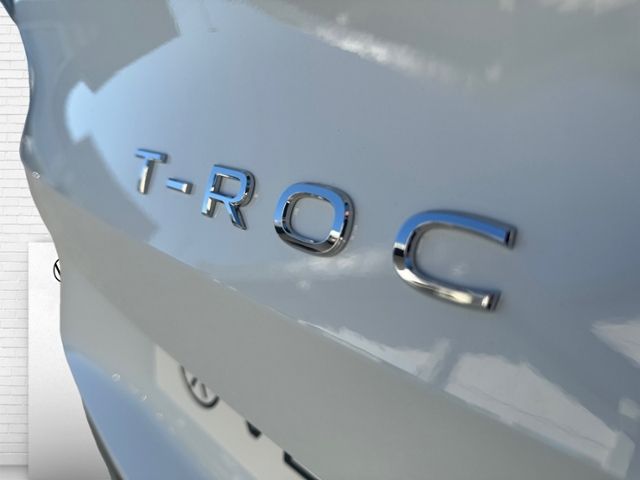 Fahrzeugabbildung Volkswagen T-Roc Life 1.5 l eTSI DSG KLIMA LED ALU