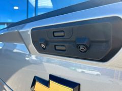 Fahrzeugabbildung Chevrolet Silverado High Country 6.2 V8 Black-Package Voll