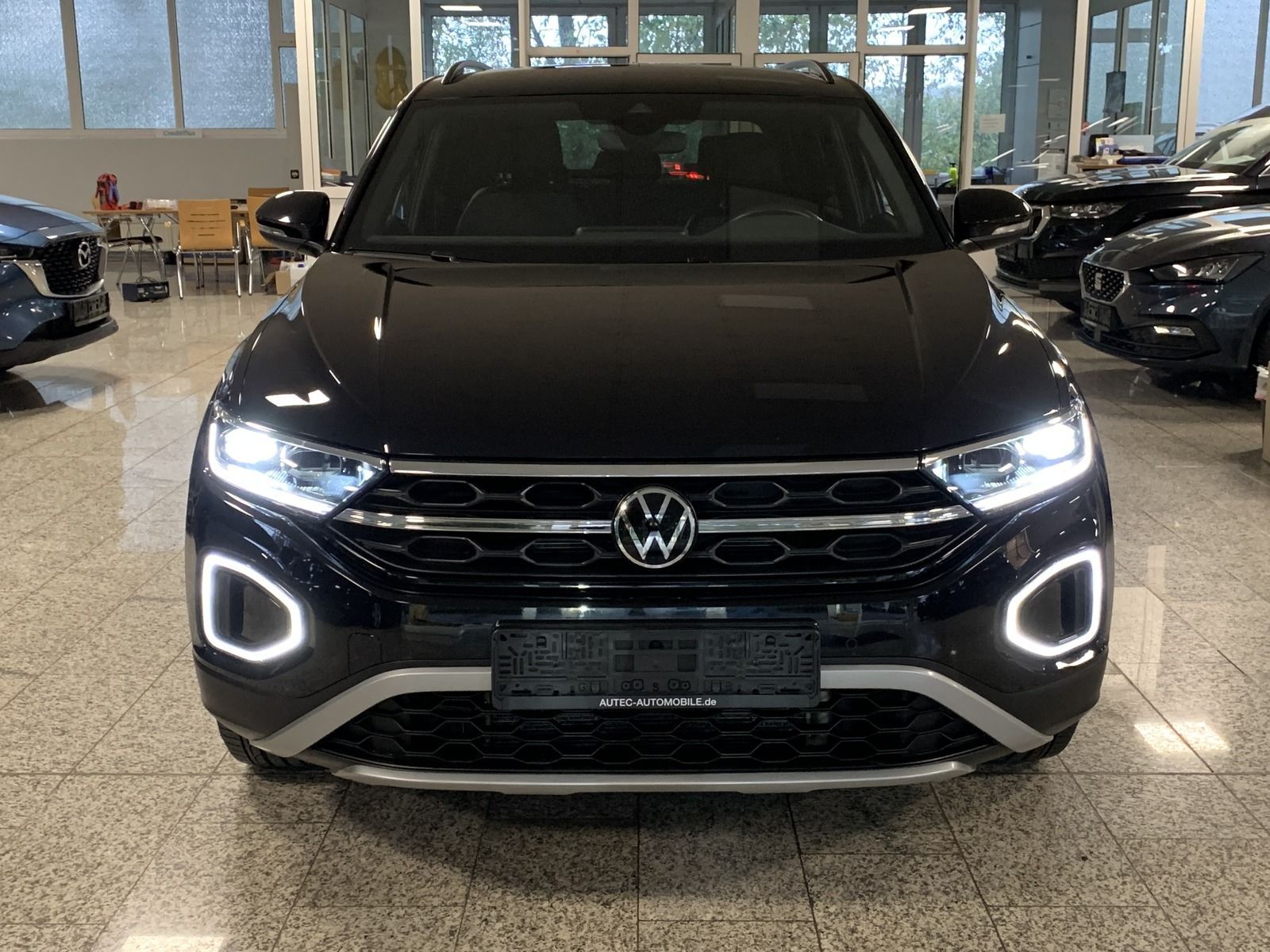 Volkswagen T-Roc 2.0 TDI AHK+KAMERA+ACC+SHZ+SPURH.+IQ-LIGHT imagem 2