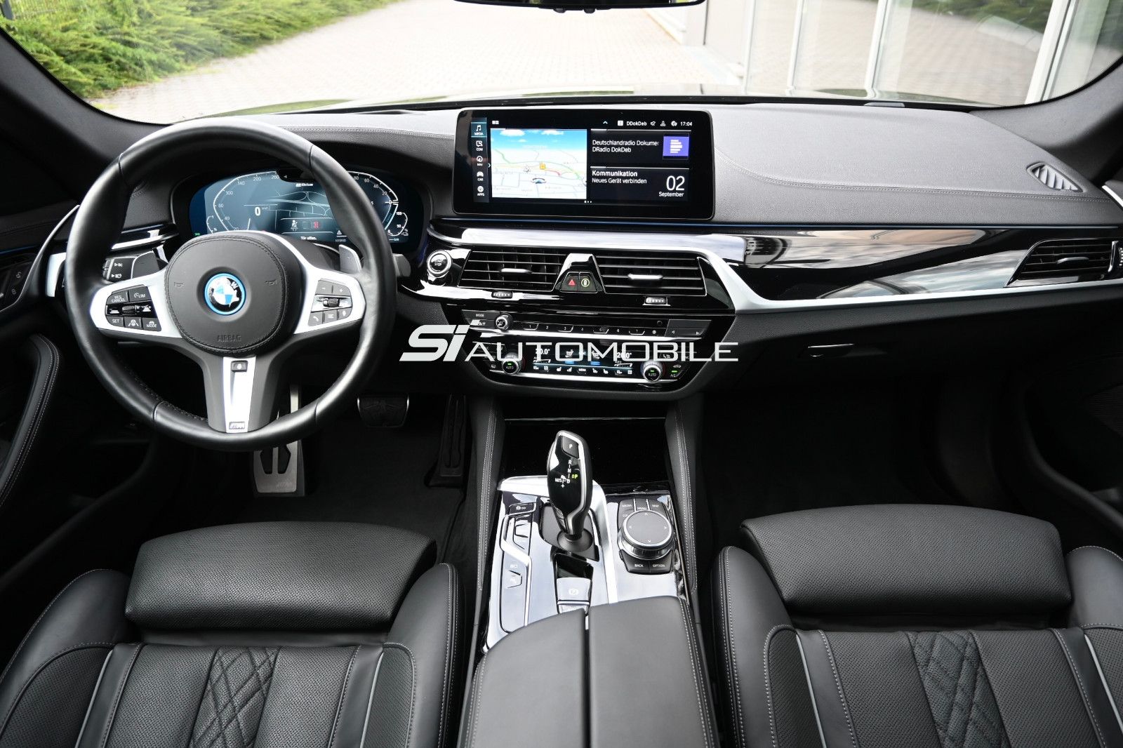 Fahrzeugabbildung BMW 530e M SPORT °ACC°GLASDACH°HUD°LASER°SITZKLIMA°