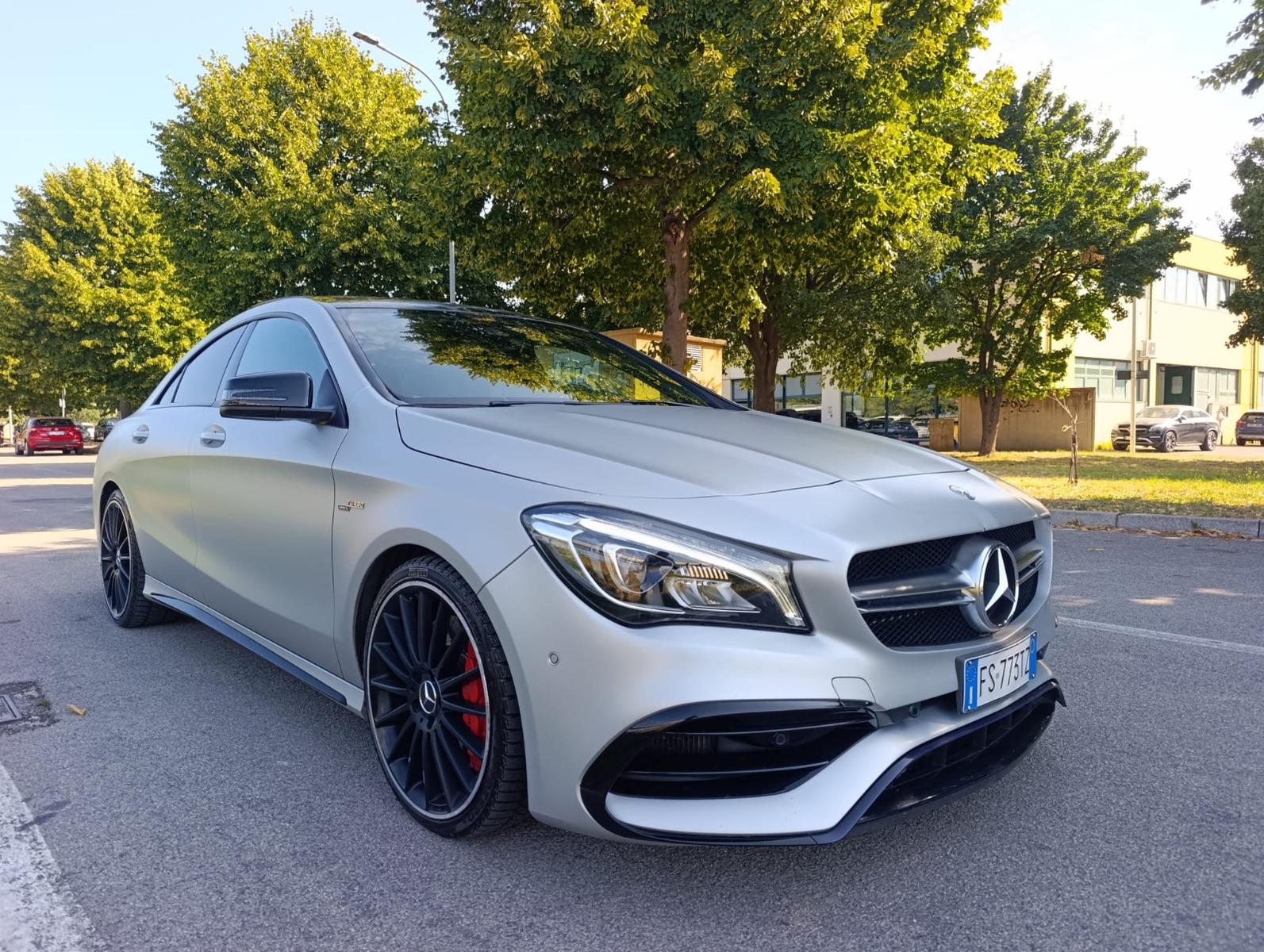 Mercedes-Benz CLA 45 AMG Mercedes-AMG CLA 45 4MATIC DCT