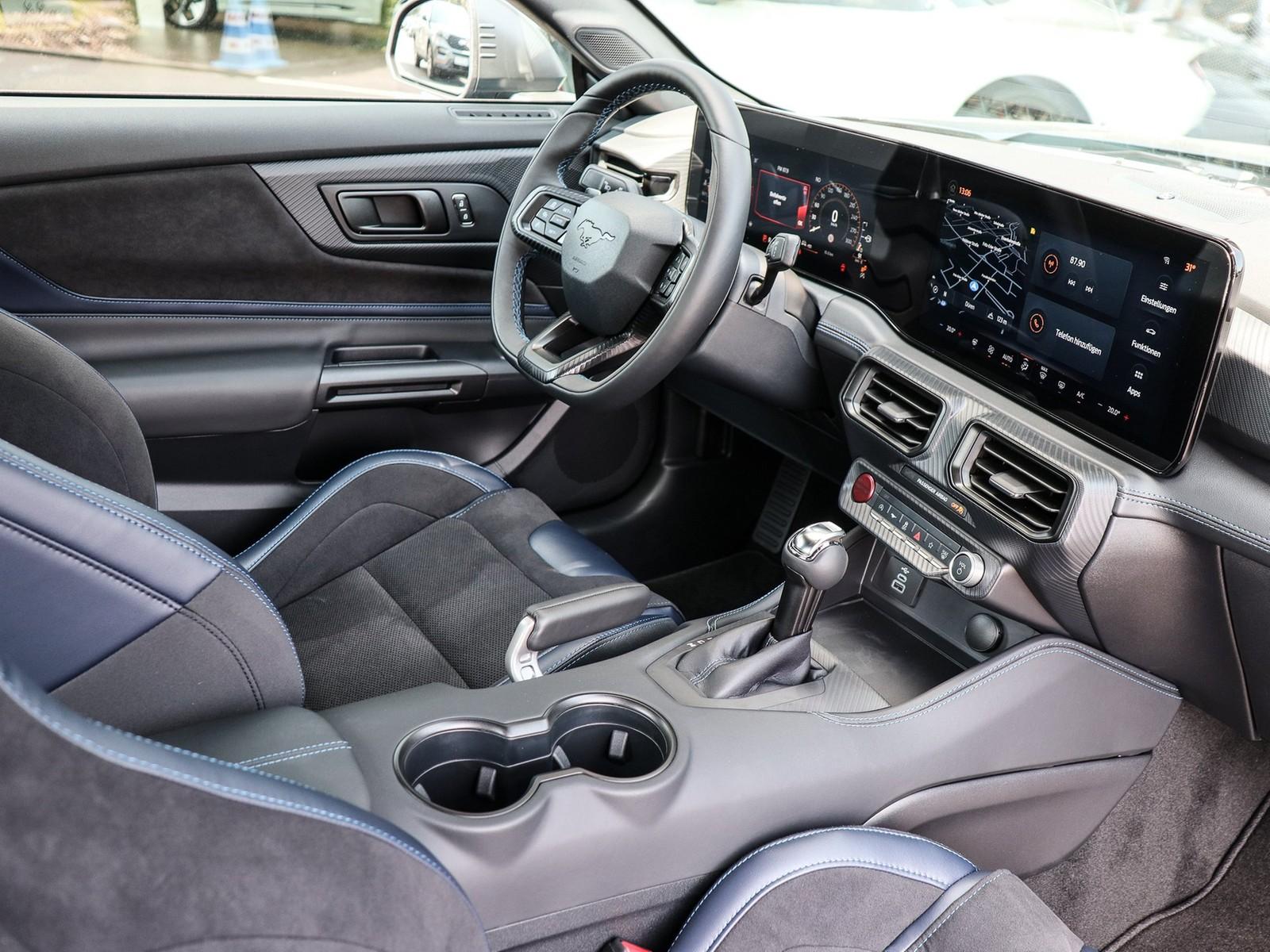 Ford Mustang Fastback Dark Horse 5.0 V8  (453 PS) Aut