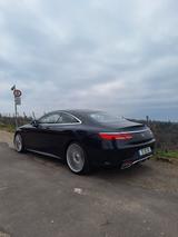 Mercedes-Benz S 560 Coupé  - blaue Mercedes-Benz S 560