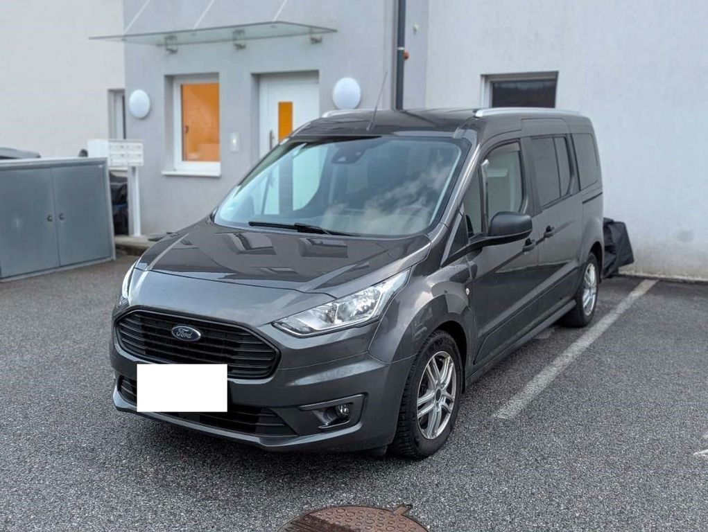 Image of Ford Tourneo