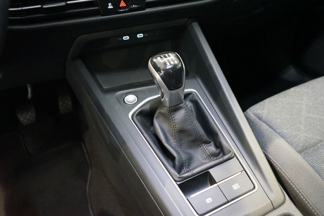 Volkswagen Golf 2.0 TDI Life | Discover Pro | Kamera