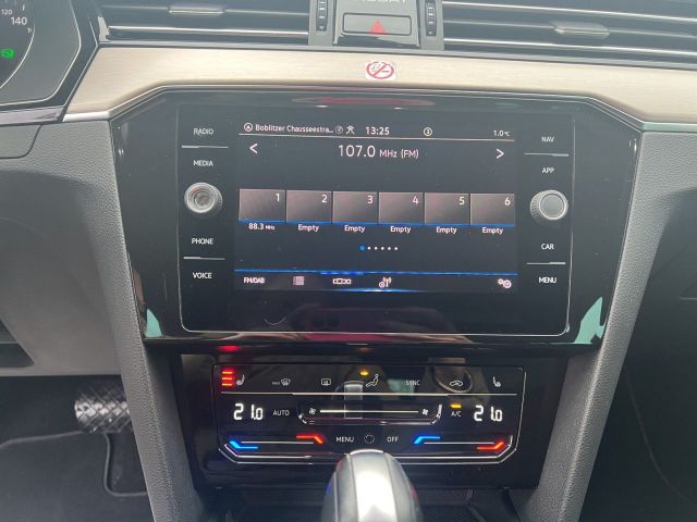 Passat Variant 2.0 TDI Elegance Bluetooth Navi