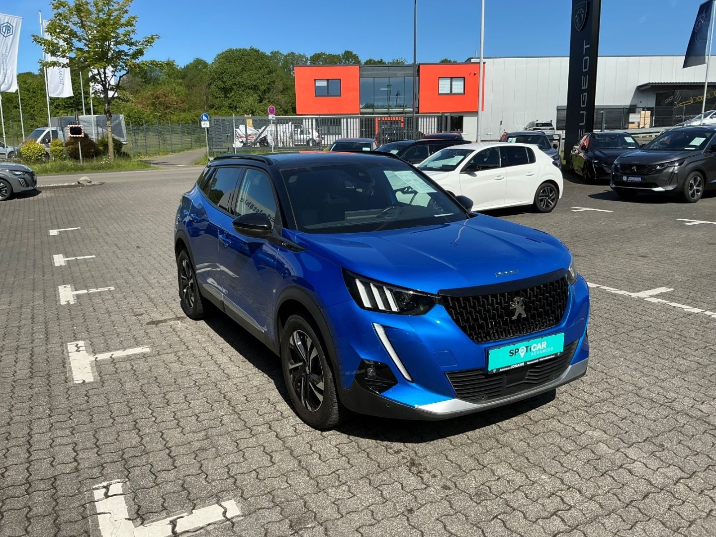 Peugeot 2008 GT BlueHDI 130 EAT8 *Schiebedach+ACC+Ganzja imagem 3
