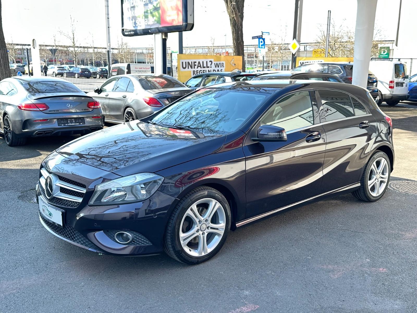 Mercedes-Benz A 200 BlueEfficiency 7G-Tronic Navi/ RFK/ Leder