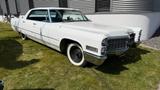 Cadillac Deville - weiße Cadillac Deville