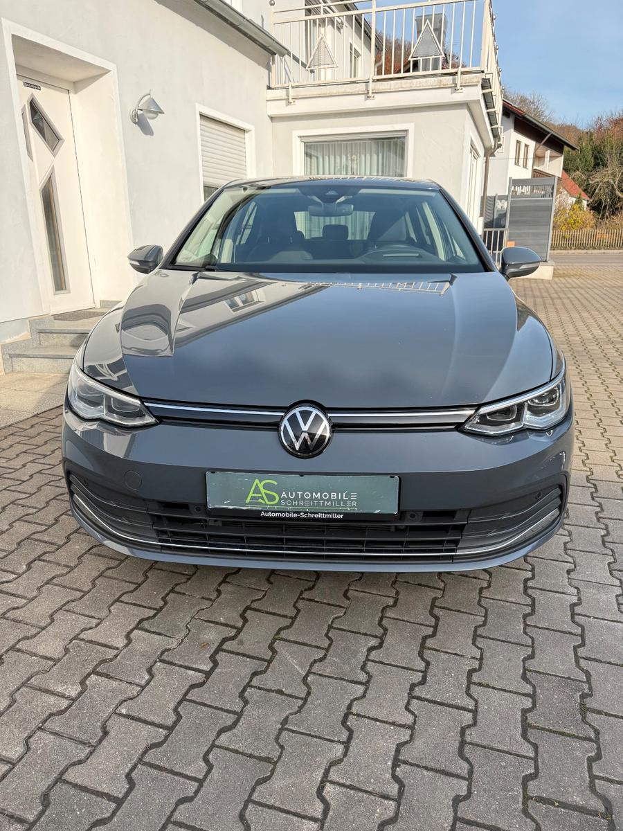 Volkswagen Golf 8 STANDHZG LED SHZ HUD KAMERA 4 x PDC ACC