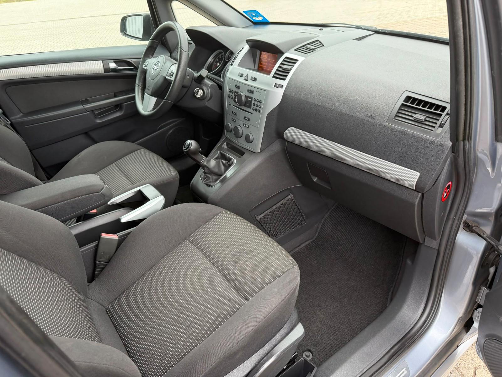 Opel Zafira B Sport