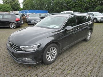 Volkswagen Passat Variant - 4