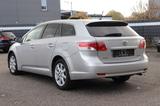 Toyota Avensis Kombi Edition - Toyota Avensis aus 2011: Kombi