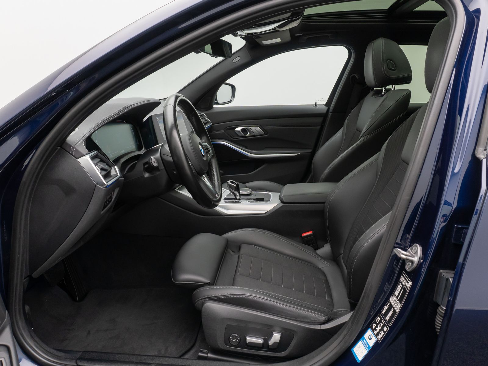 Fahrzeugabbildung BMW 330d xD SportLine DAB Laser DisKey HiFi Panorama
