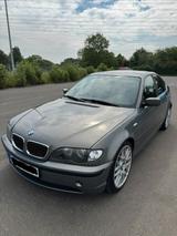 BMW 320i E46 Facelift Special Edition - BMW 320 aus 2004: 320i
