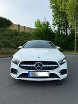 Mercedes-Benz Mercedes Benz A250 4Matic *AMG LINE* - Mercedes-Benz A 250 in Braunschweig