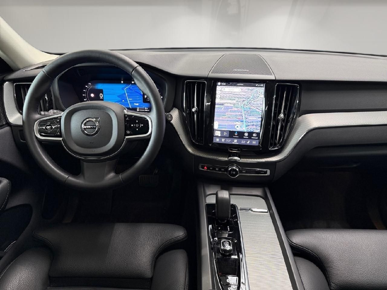 Fahrzeugabbildung Volvo XC60 Plus Dark Recharge Plug-In Hybrid AWD