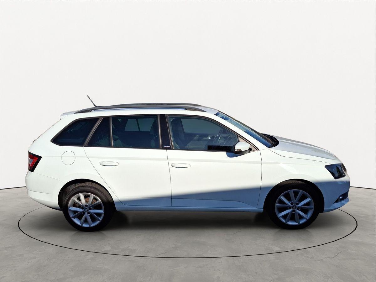 Skoda Fabia Combi 1.2 TSI 110 PS Joy Navi, Klimaaut., 