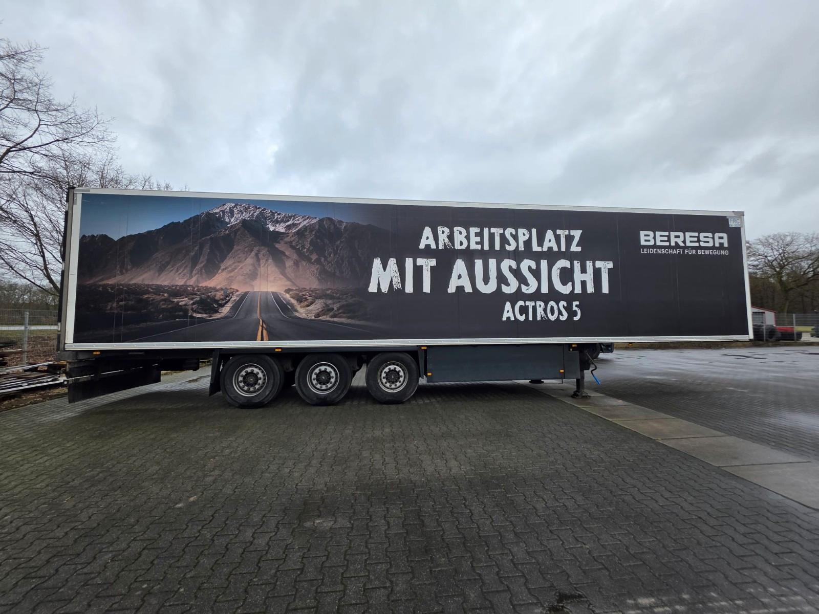 Schmitz Cargobull ONLY 2578 diesel operating hours / Doppelstock /