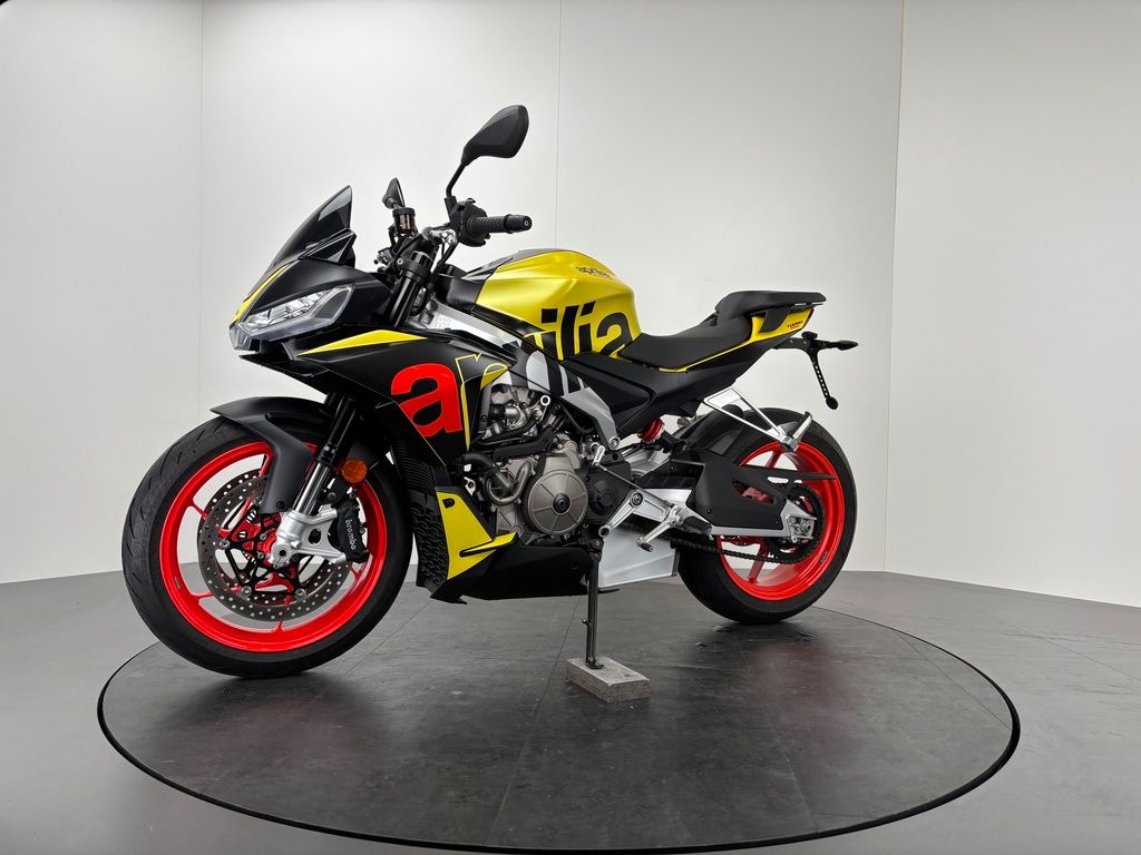 Fahrzeugabbildung Aprilia TUONO 660 *NEUWERTIG *1. HAND