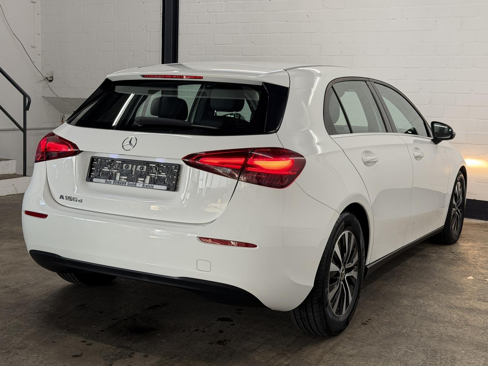 Mercedes-Benz A-Class d 8G-DCT Entry / RFK / NAVI / CarPlay, миниатюра 7