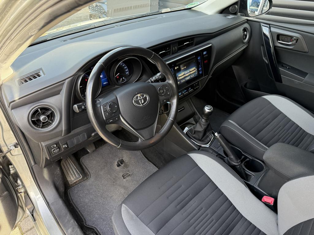 Toyota Auris Touring Sports